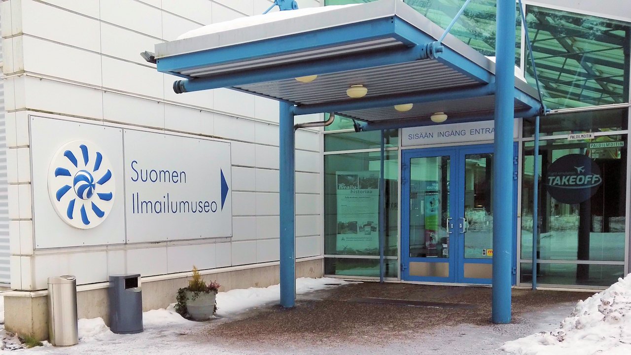 Ilmailumuseossa vaalipäivänä