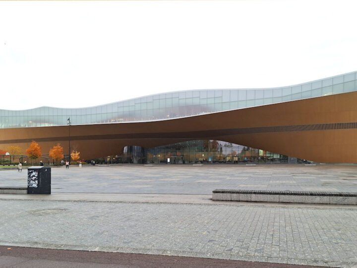 Oletko jo tutustunut kirjastojen palveluihin?