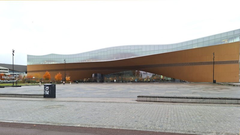 Oletko jo tutustunut kirjastojen palveluihin?