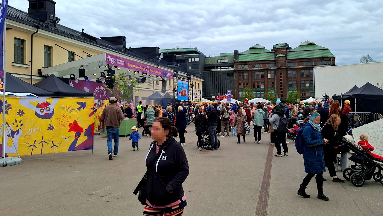 Maailma kylässä tapahtumasta