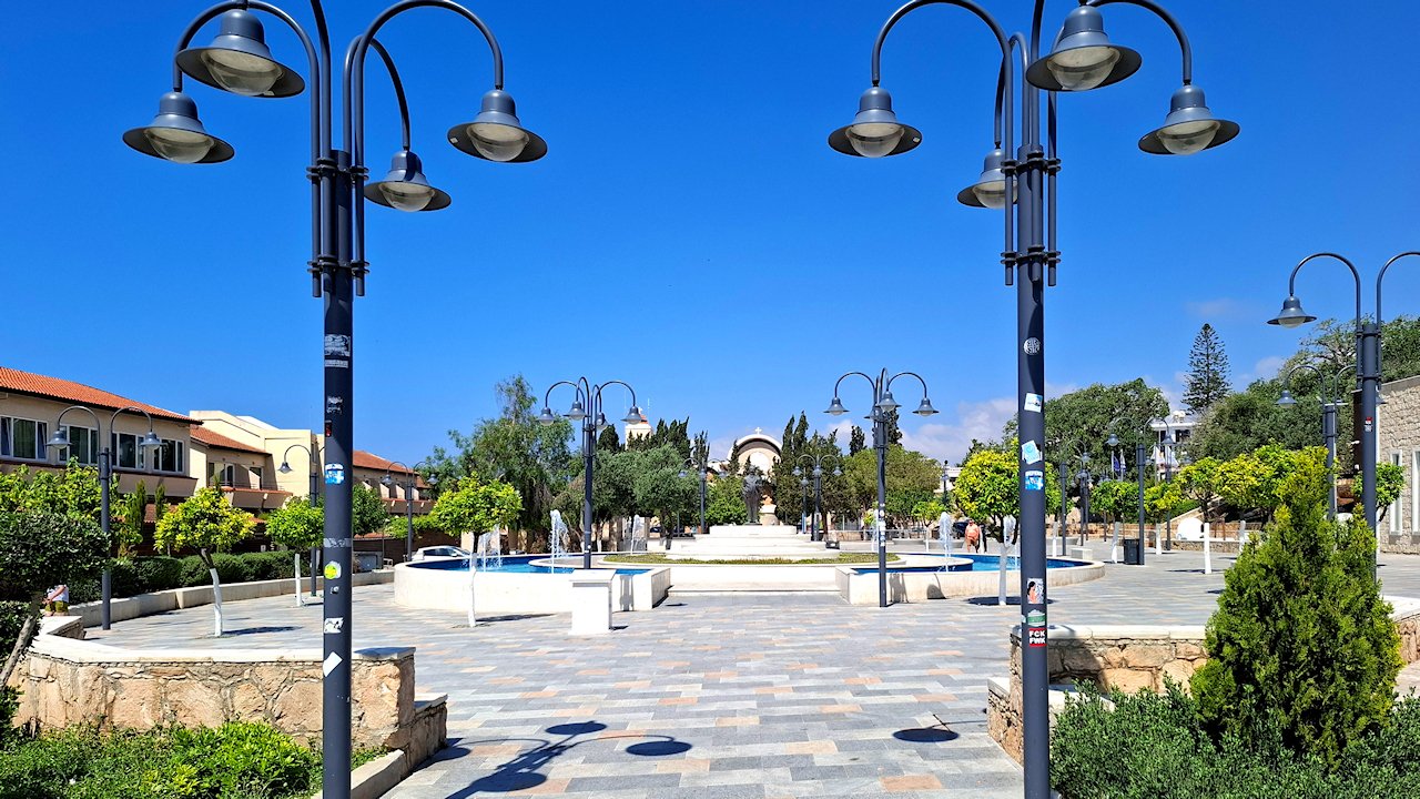 Agia Napan keskusaukio