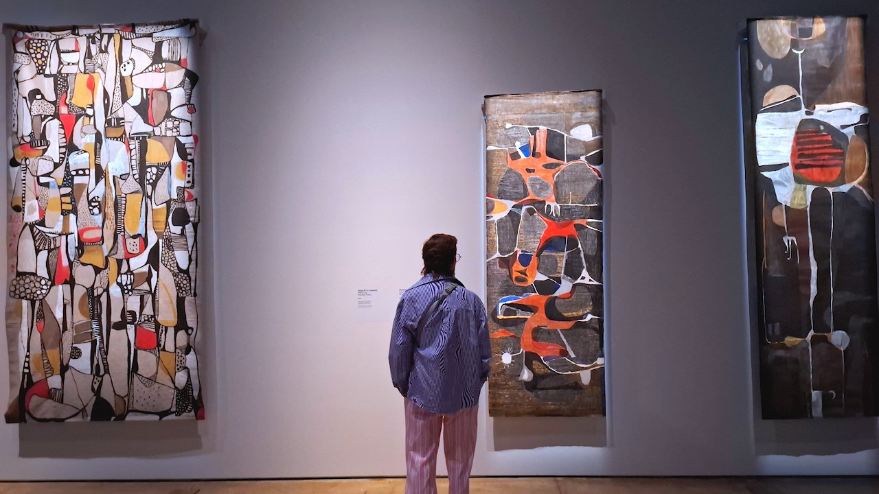 HAM-museo Magdalena Abakanowiczin tekstiilitaidetta